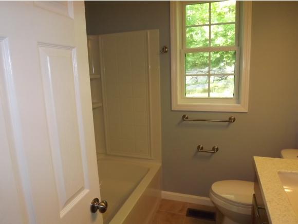 118 Hill Road Franklin, NH 03235 - Photo 5 of 19 Gallery Image 5