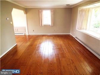 3542 West Kent Road Laureldale, PA 19605 - Photo 5 of 12 Living Room