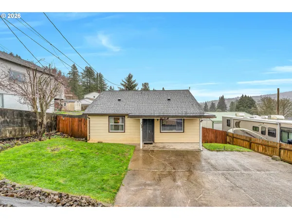 $299,900 | 863 Northeast Poplar Place, Clatskanie, OR 97016