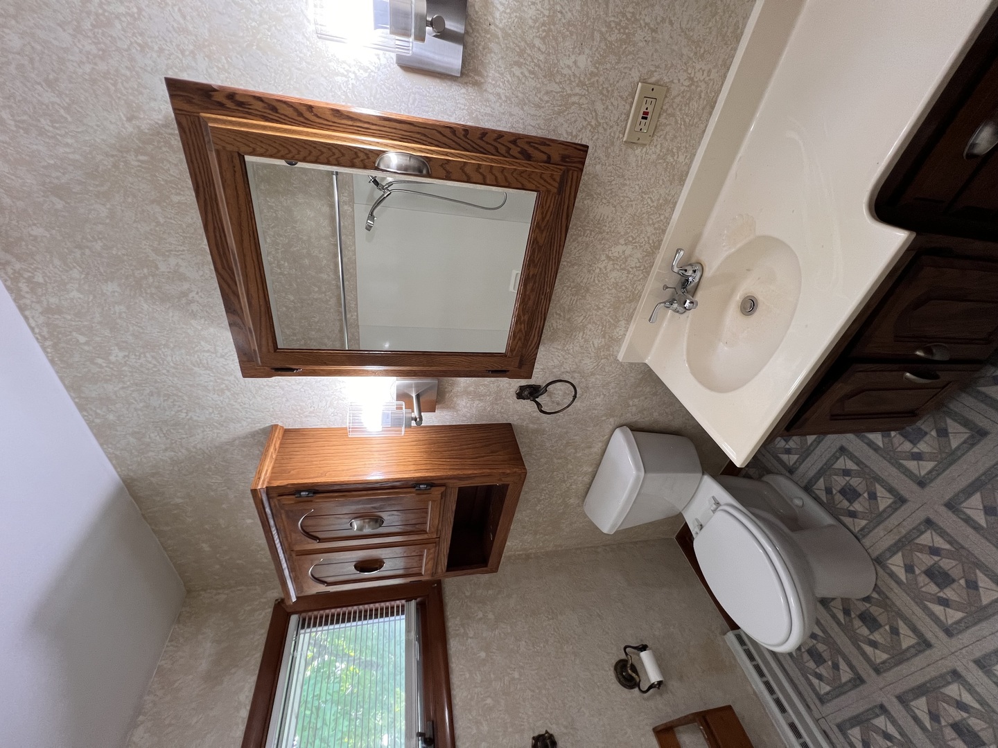 1724 Green Bay Road North Chicago, IL 60064 - Photo 10 of 22