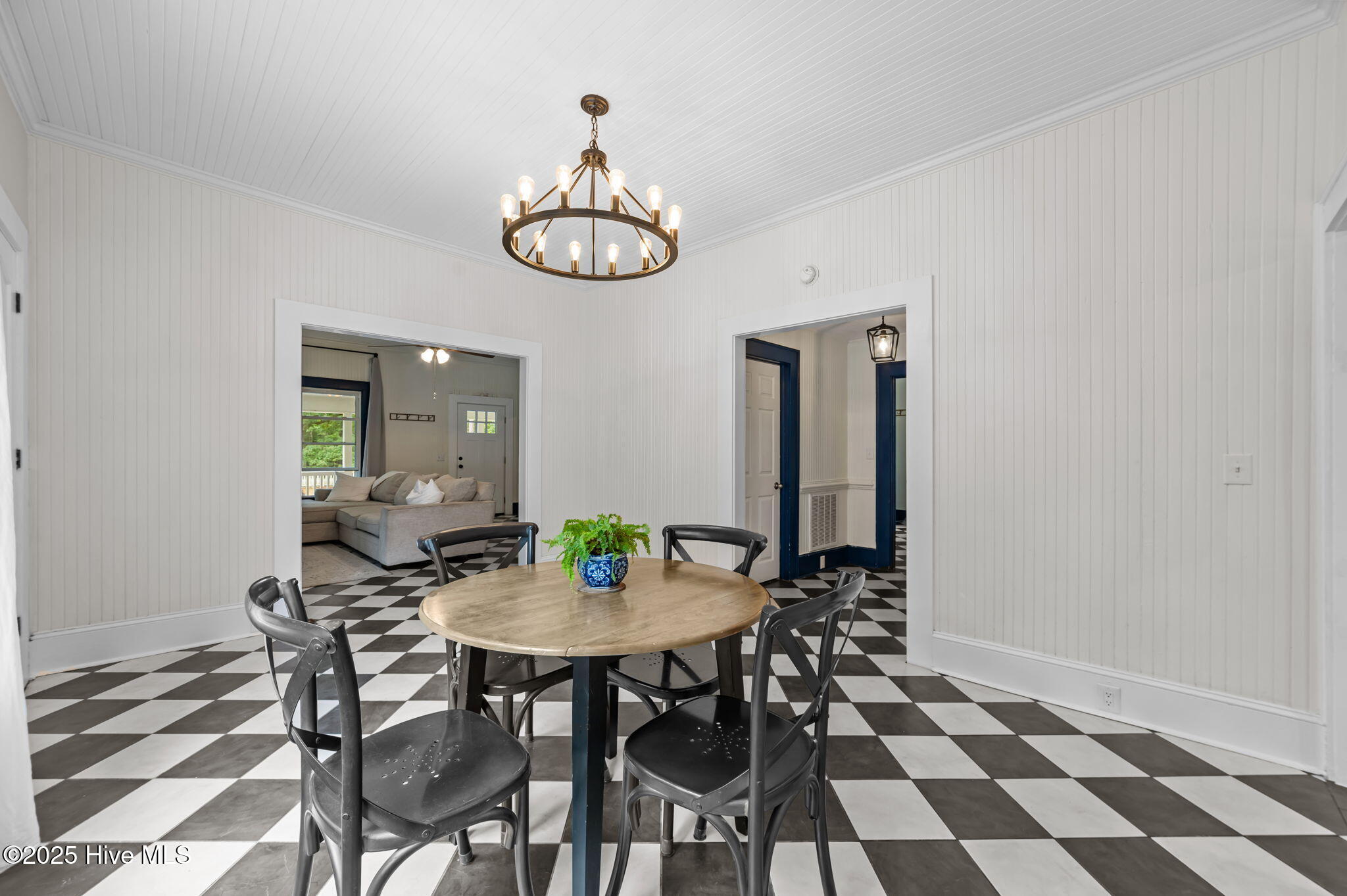 637 Hardison Road Bath, NC 27808 - Photo 8 of 48 1 Dining 2 LV