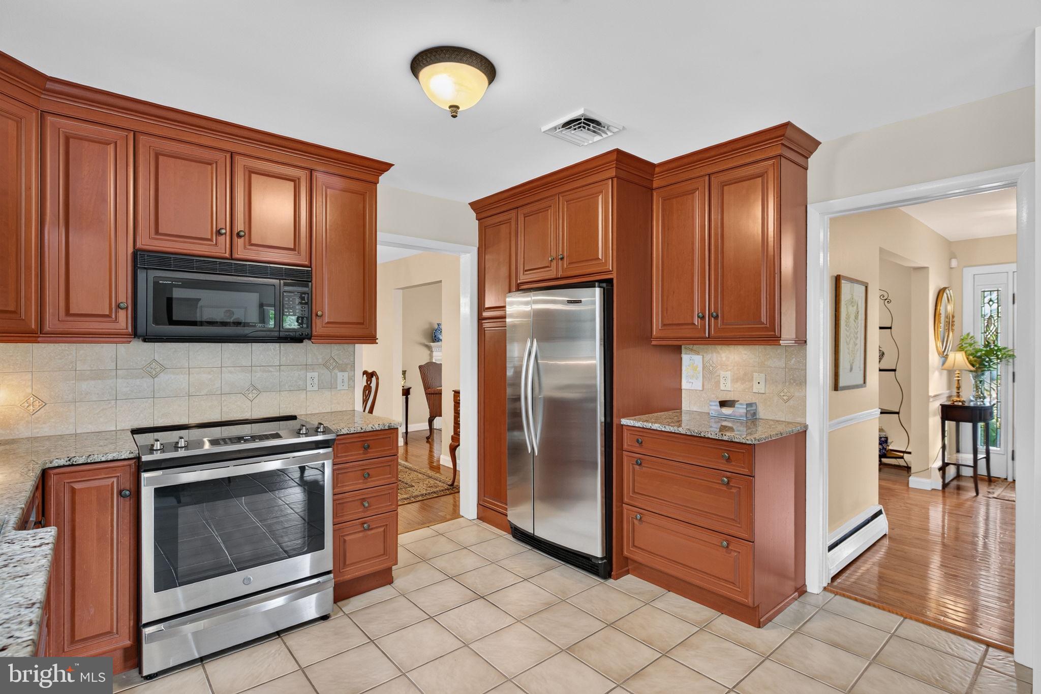 115 Valleyview Road New Cumberland, PA 17070 - Photo 8 of 54 Gallery Image 8