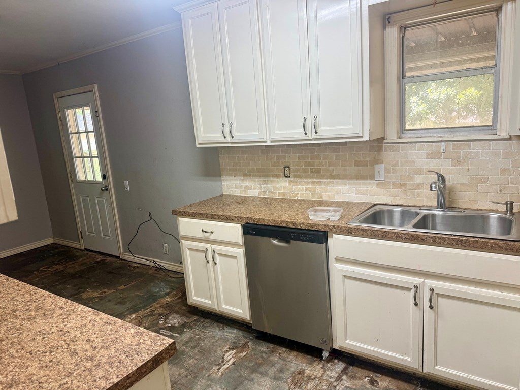 709 Ruth Street Athens, TX 75751 - Photo 3 of 13 Gallery Image 3