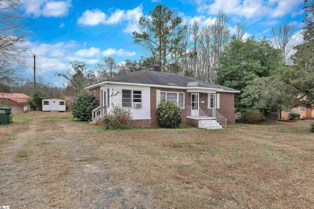$175,900 | 701 West Greer Street, Honea Path, SC 29654
