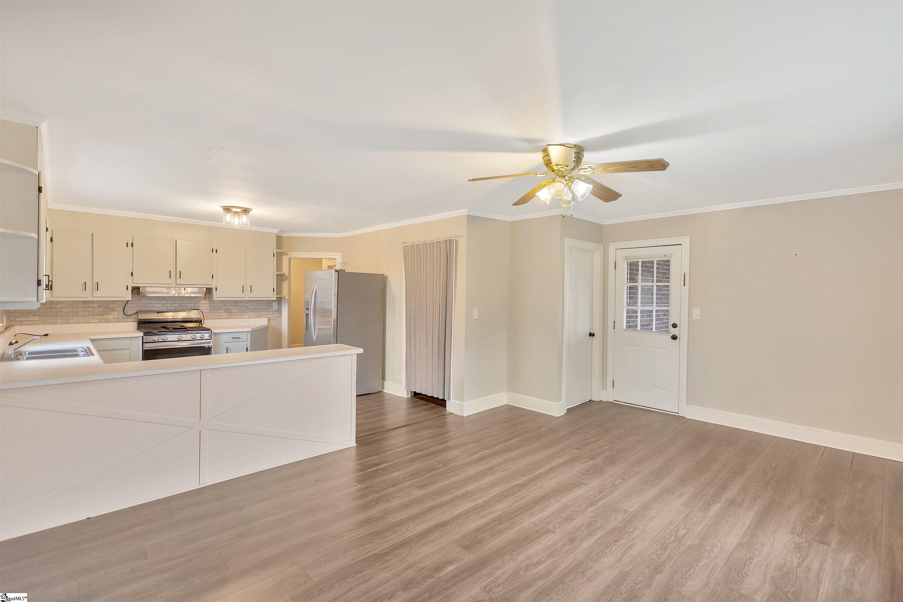 701 West Greer Street Honea Path, SC 29654 - Photo 13 of 23