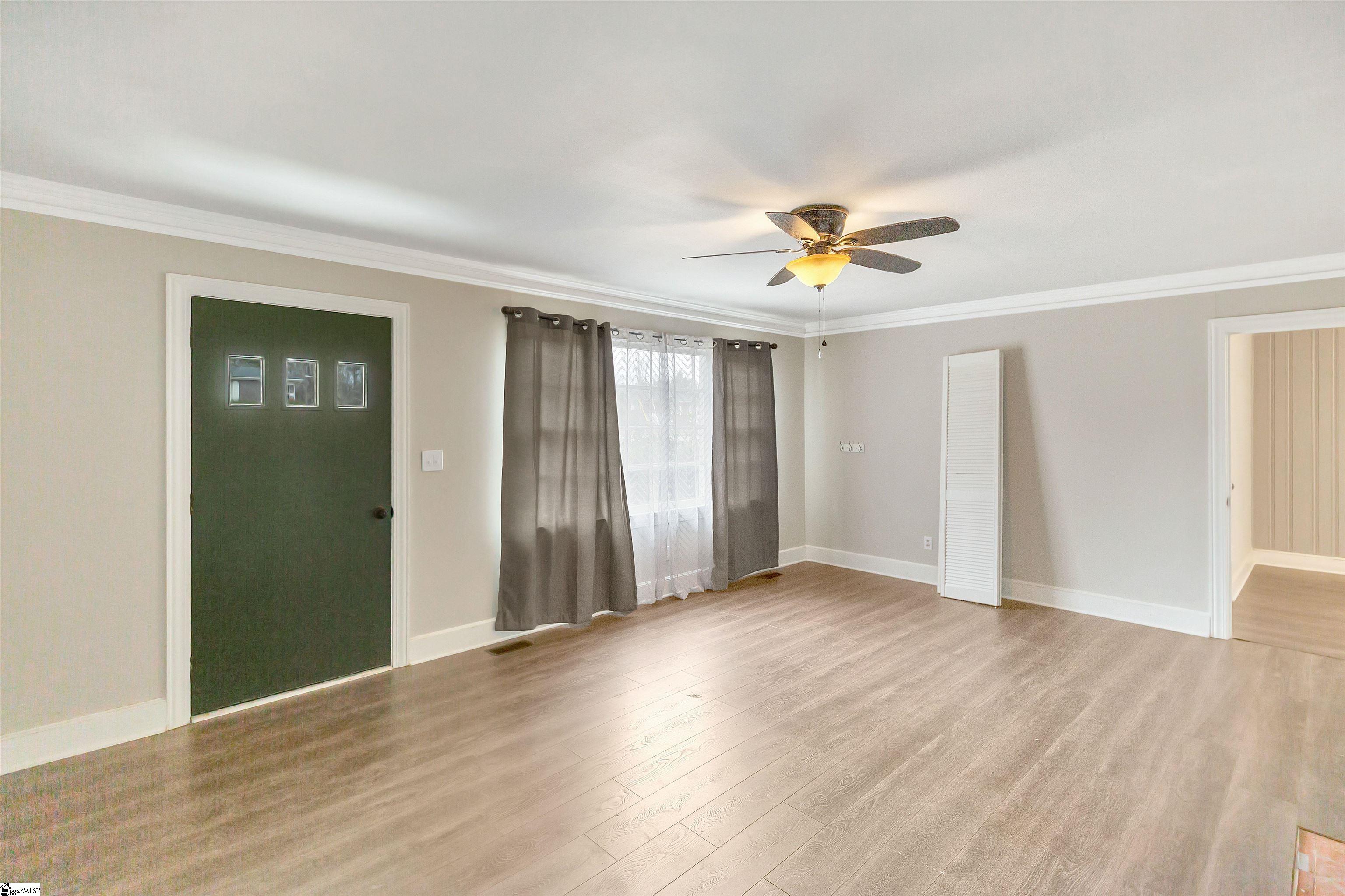 701 West Greer Street Honea Path, SC 29654 - Photo 4 of 23