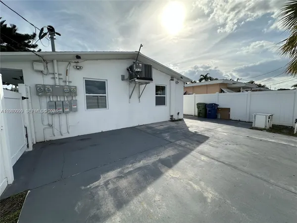 a view of outdoor space yard and patio