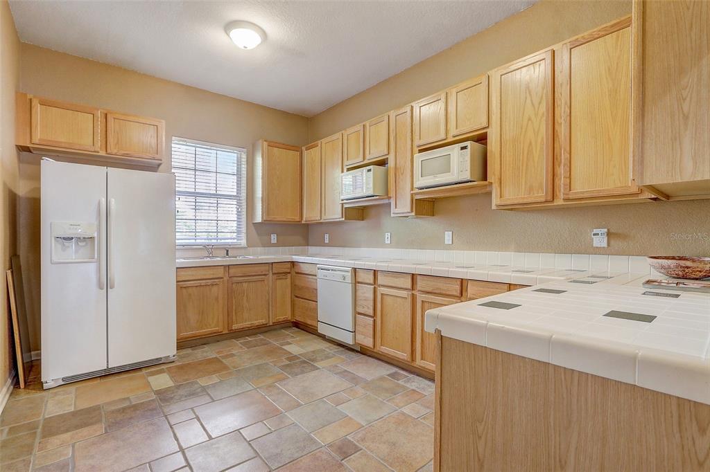 7624 Bayport Road, Unit 40 Orlando, FL 32819 - Photo 30 of 33