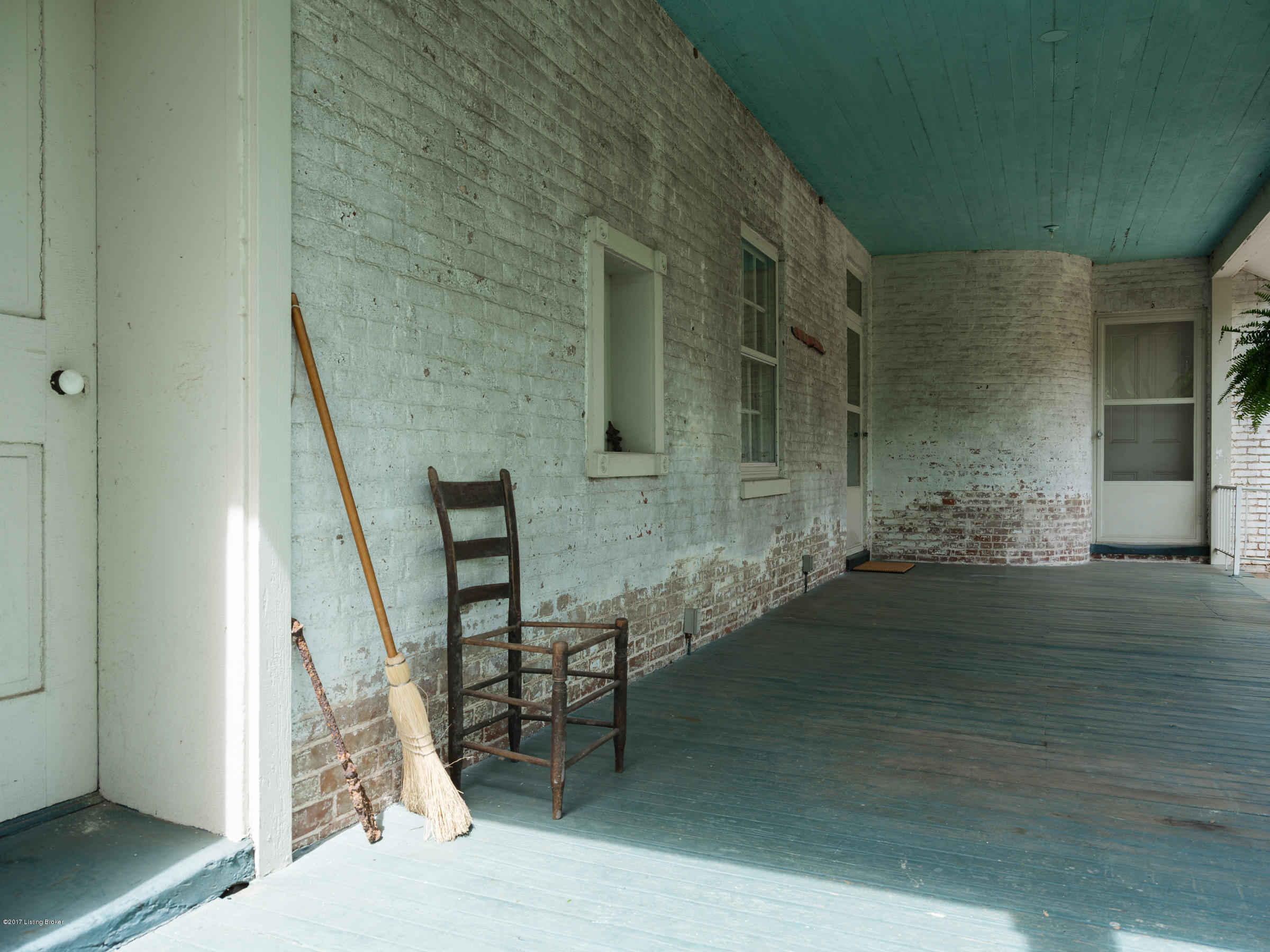726 Waterford Road Louisville, KY 40207 - Photo 7 of 42 Tim Furlong Jr. - JS - Waterford (7 of 4