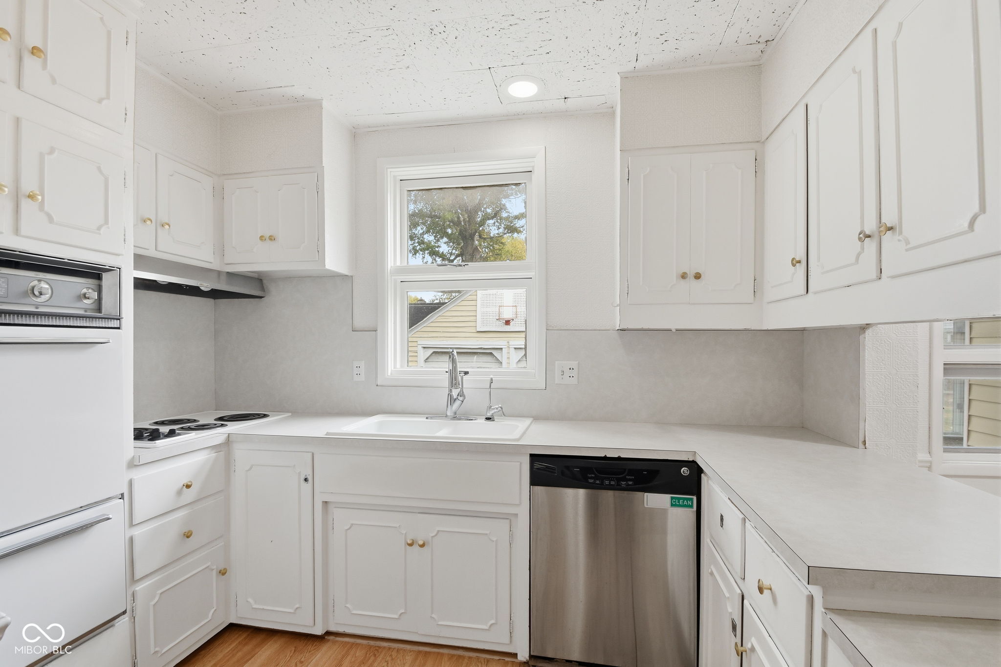 118 Winding Way Anderson, IN 46011 - Photo 7 of 35