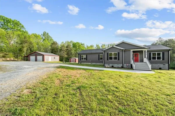 $450,000 | 6916 Lawrence Farm Lane, Randleman, NC 27317