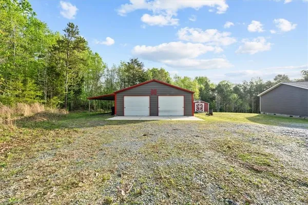 $450,000 | 6916 Lawrence Farm Lane, Randleman, NC 27317