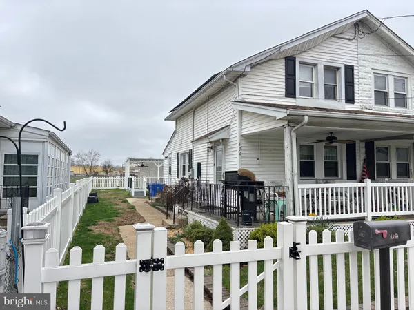 $179,900 | 422 Hulme Street, Burlington, NJ 08016