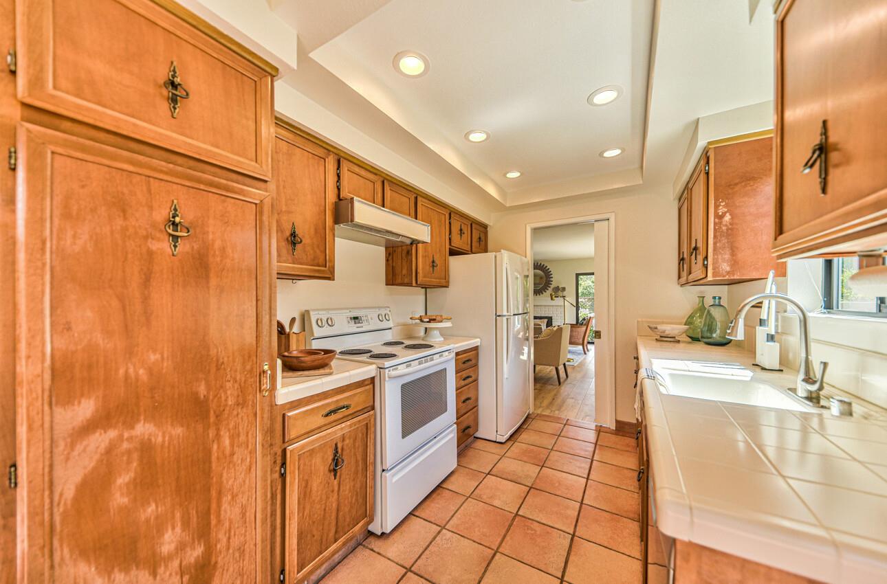 3850 Rio Road, Unit 50 Carmel, CA 93923 - Photo 12 of 36 Gallery Image 12