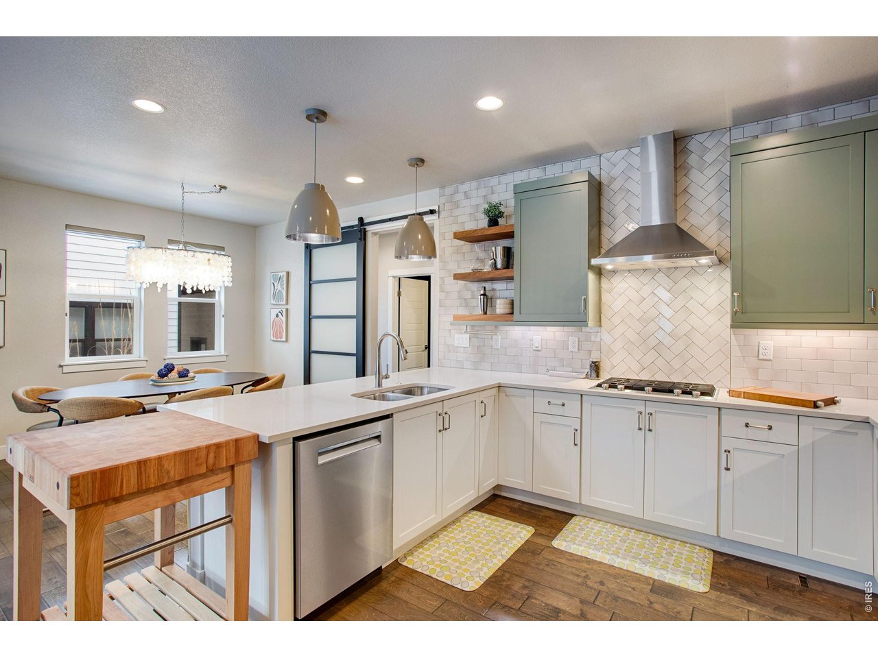 368 Pascal Street Fort Collins, CO 80524 - Photo 11 of 42 Quartz tops w/ custom full tile backsplash