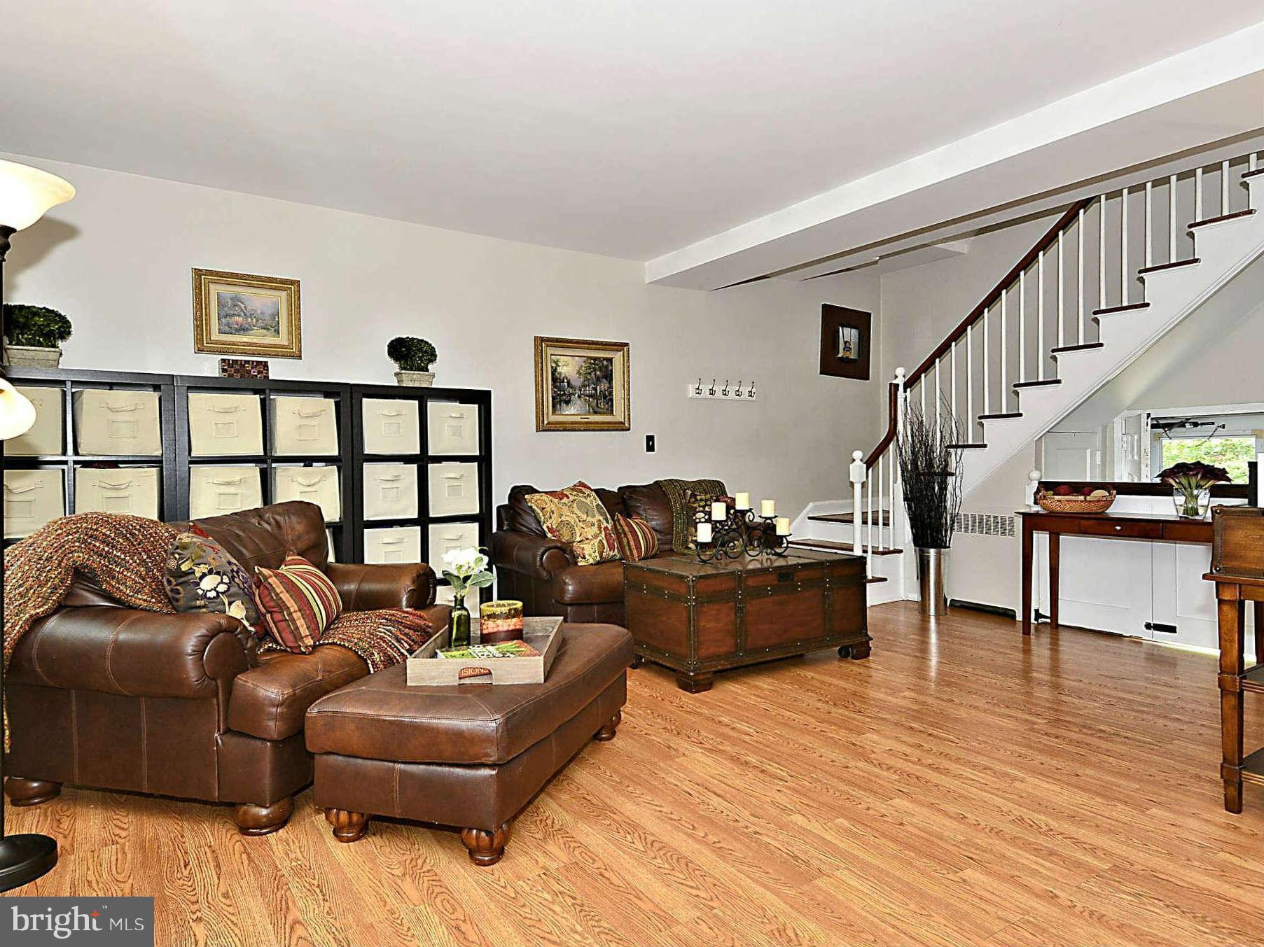 1625 Ripon Place, Unit 835 Alexandria, VA 22302 - Photo 11 of 29 Living Room
