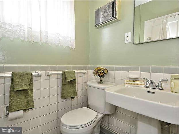 1625 Ripon Place, Unit 835 Alexandria, VA 22302 - Photo 18 of 29 Bath