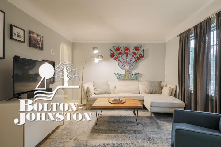 20735 Marter Road Grosse Pointe, MI 48236 - Photo 5 of 30 50055988-4.JPG