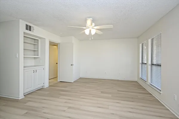 $3,100 | 105 Crescent Bluff, Austin, TX 78734