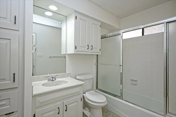 $3,100 | 105 Crescent Bluff, Austin, TX 78734