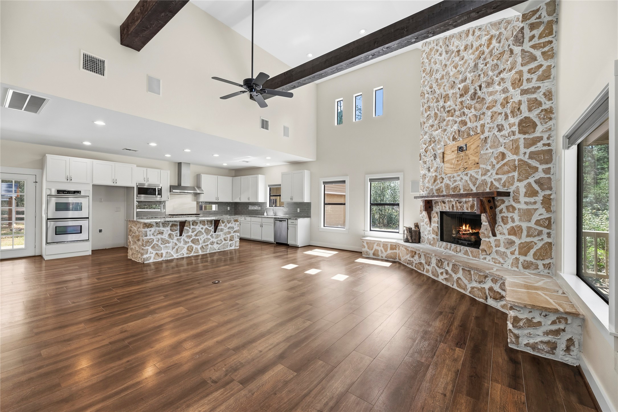 12062 Ike White Road Conroe, TX 77303 - Photo 13 of 37 Open living spaces.