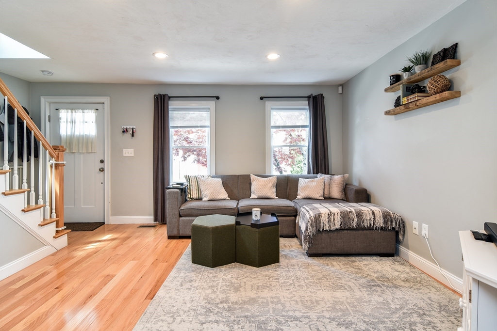 4 Maple Street Natick, MA 01760 - Photo 4 of 28