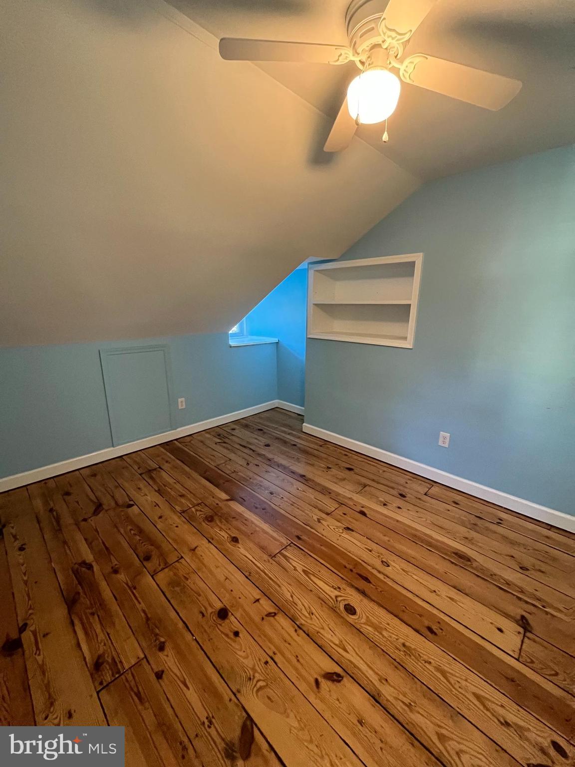 314 North Stanwick Road Moorestown, NJ 08057 - Photo 29 of 38 BR #3 - Built in Shelving