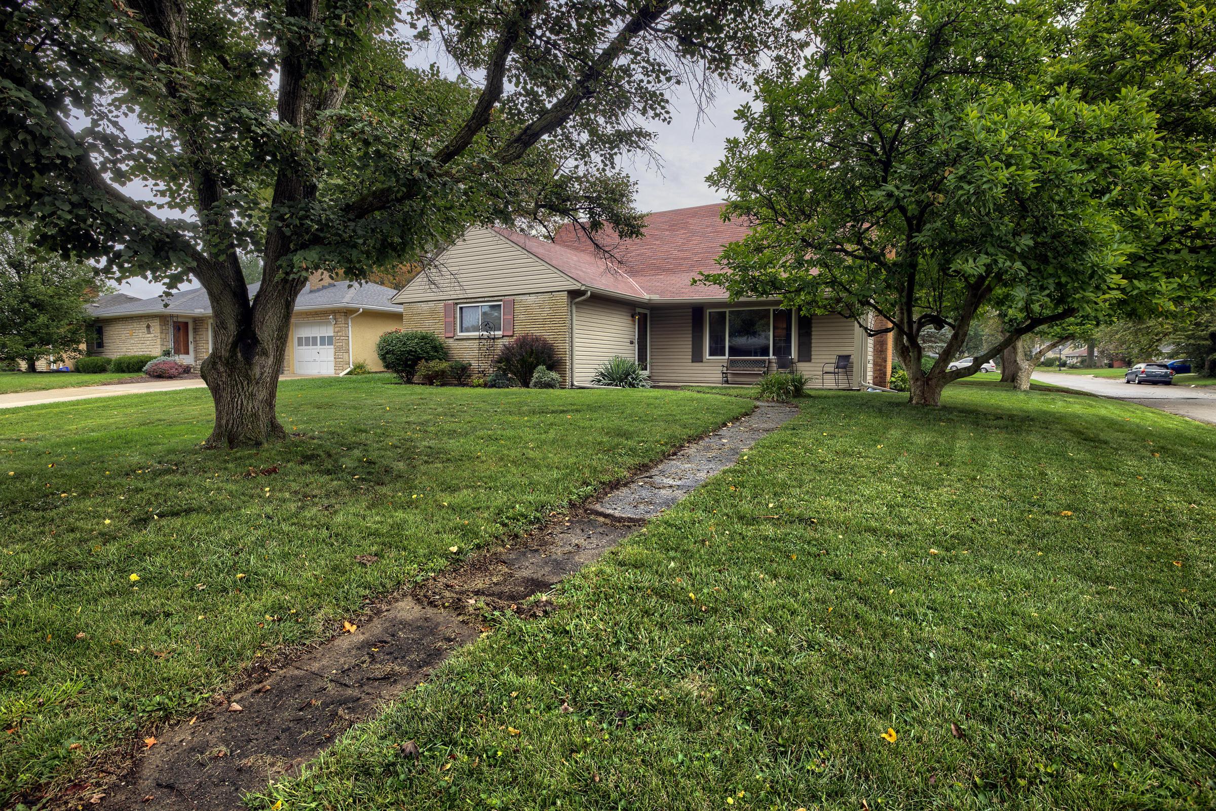 1230 Kenwick Road Columbus, OH 43209 - Photo 4 of 9 Gallery Image 4