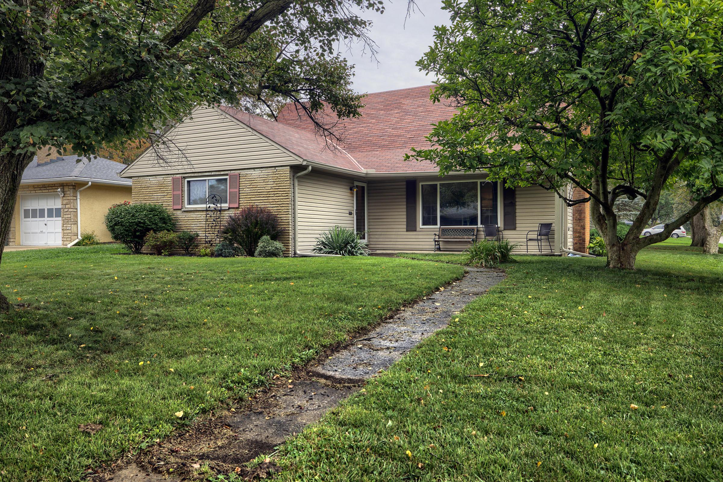 1230 Kenwick Road Columbus, OH 43209 - Photo 5 of 9 Gallery Image 5