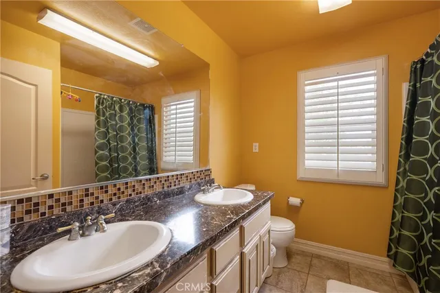 $1,180,000 | 6800 Knightsbridge Court, Eastvale, CA 92880