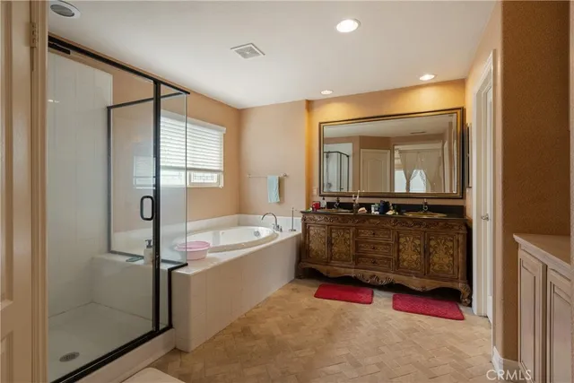 $1,180,000 | 6800 Knightsbridge Court, Eastvale, CA 92880