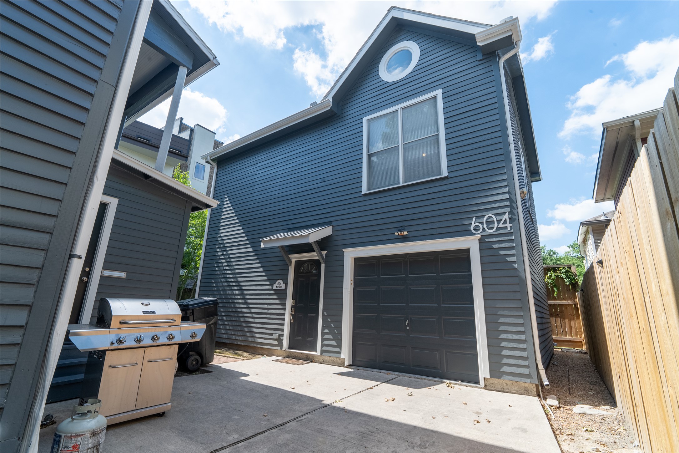 604 West Drew Street Houston, TX 77006 - Photo 2 of 14