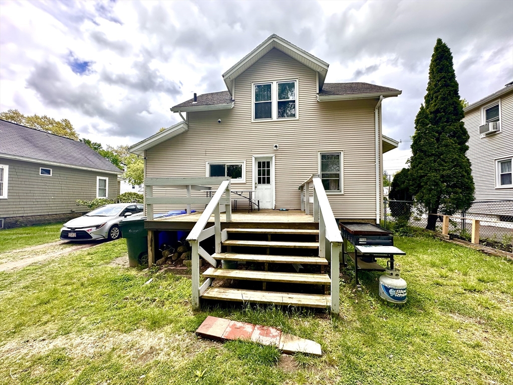 107 Dorset Street Springfield, MA 01108 - Photo 14 of 23