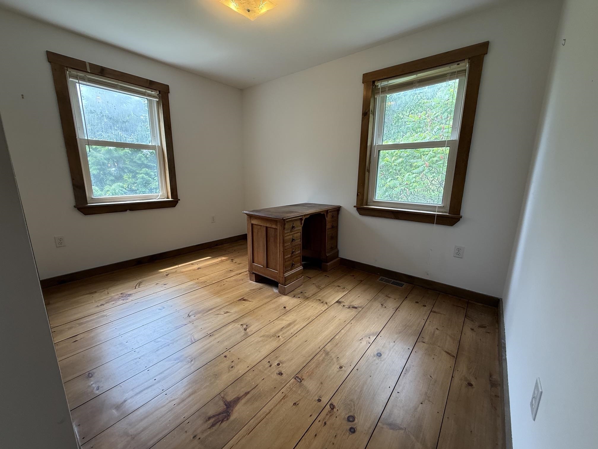 531 Highway 12 Hartland, VT 05048 - Photo 12 of 24