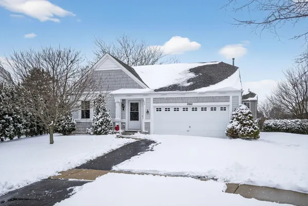 $375,000 | 2661 Stanton Circle, Lake In The Hills, IL 60156