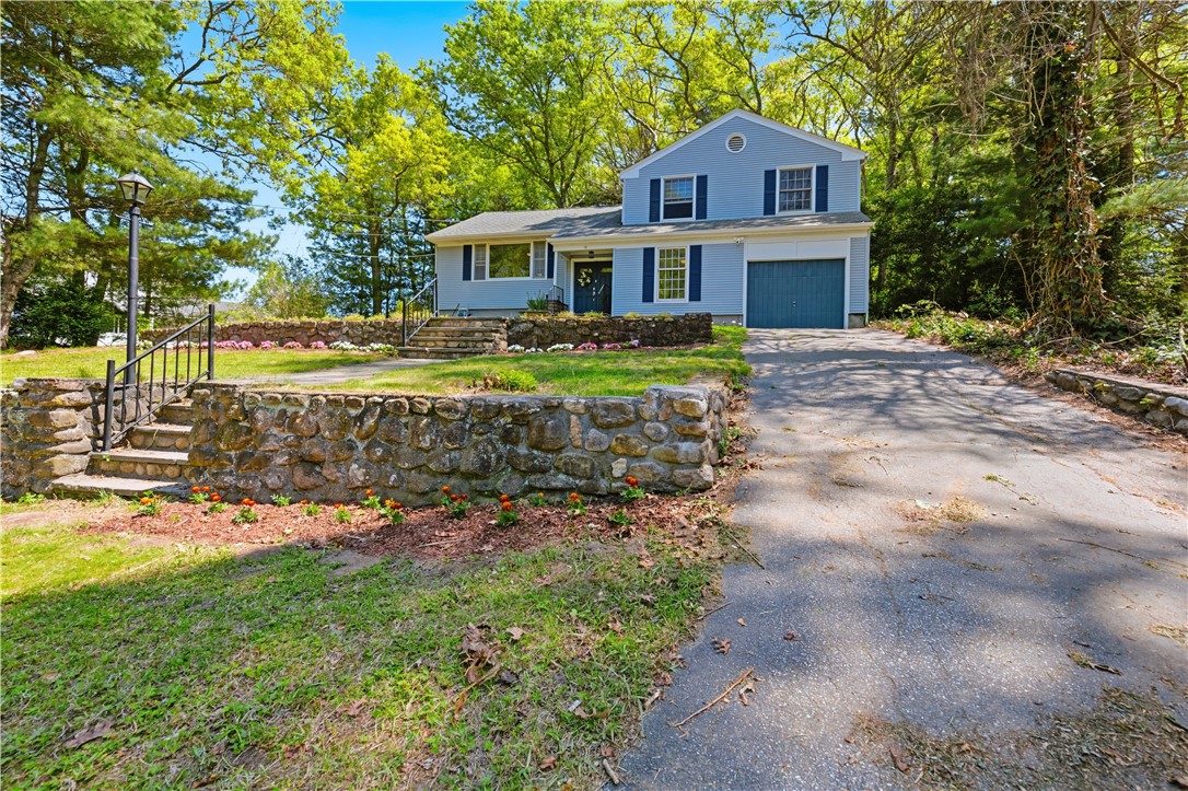 10 Lofty Heights Road Westerly, RI 02891 - Photo 23 of 28