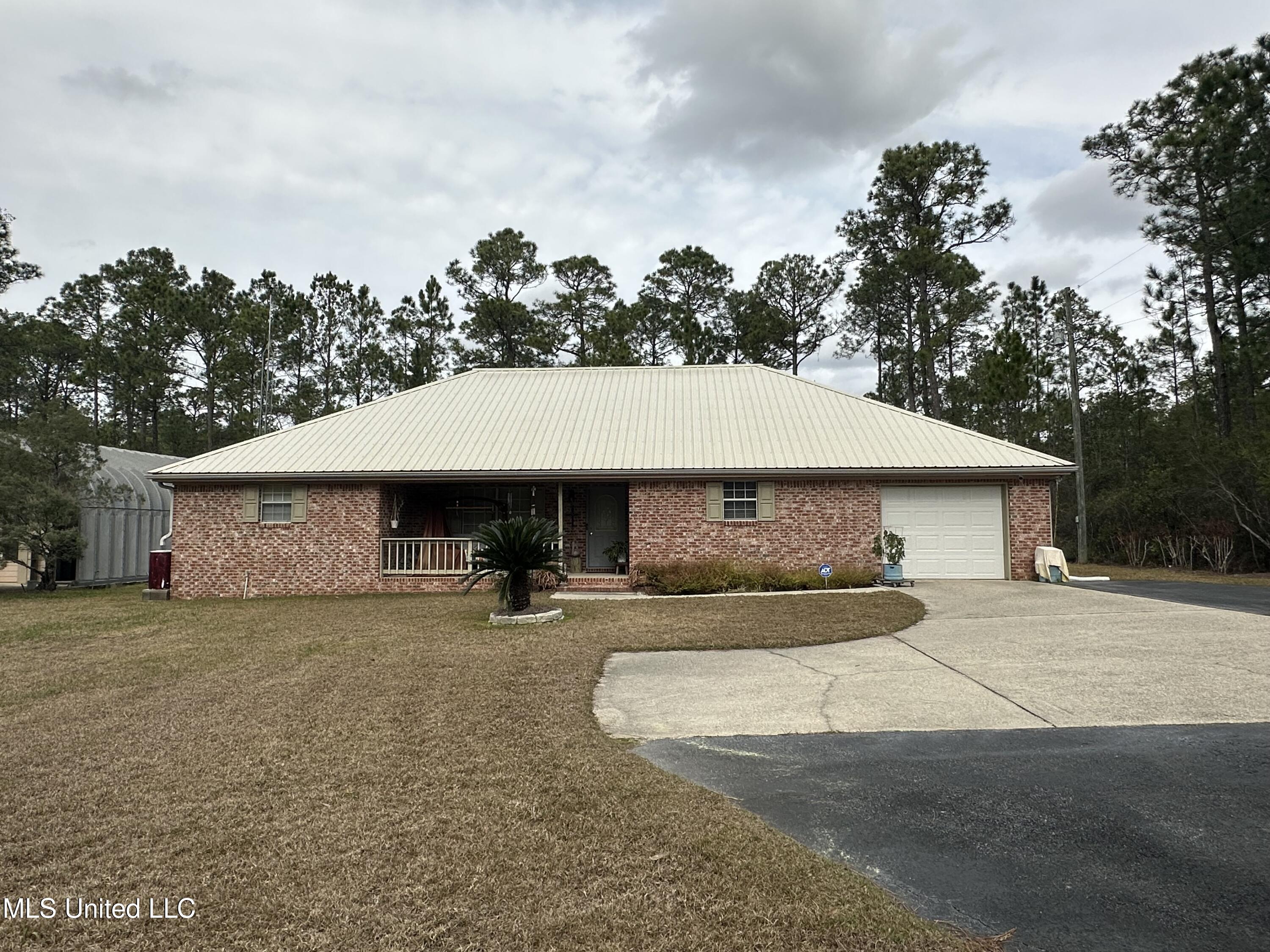 6500 Quave Road Vancleave, MS 39565 - Photo 1 of 1 IMG_2258