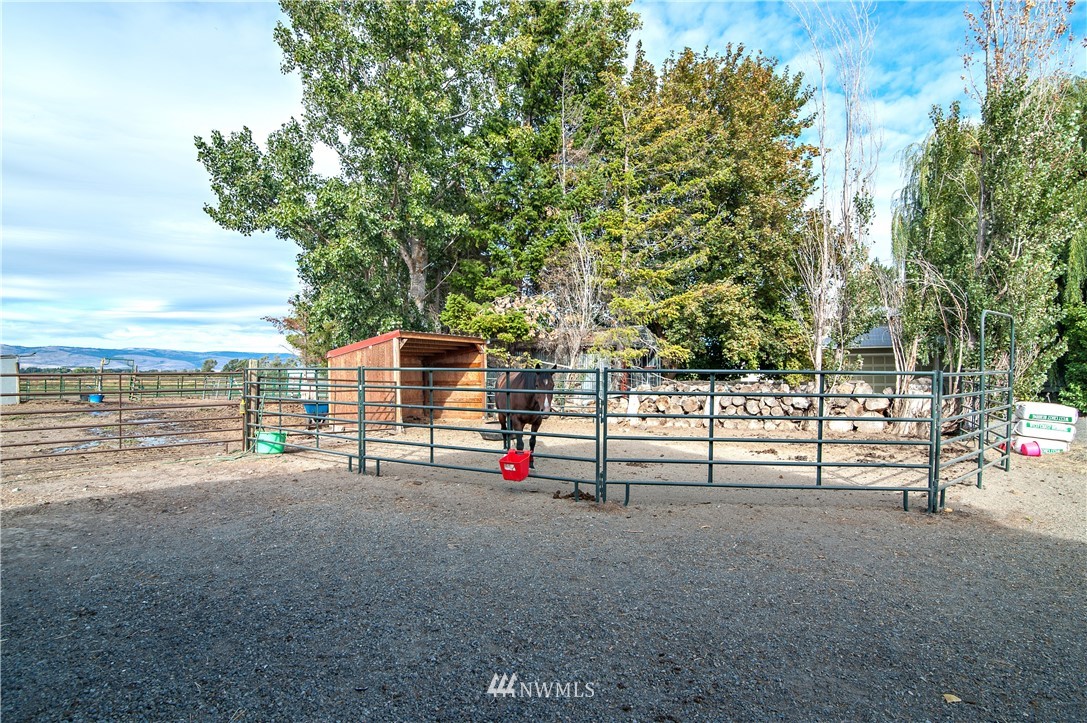 1061 Lyons Road Ellensburg, WA 98926 - Photo 22 of 25