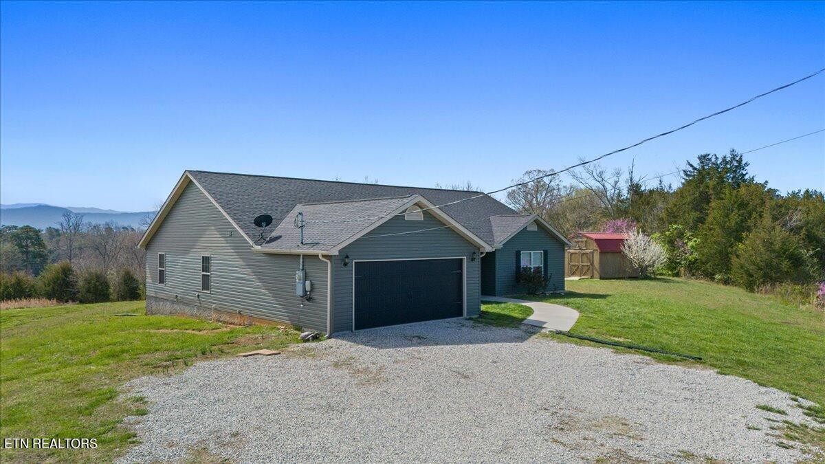 2095 Chestnut Hill Road Dandridge, TN 37725 - Photo 3 of 54 Gallery Image 3