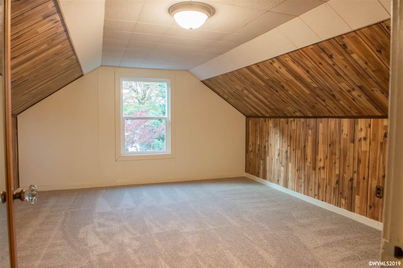 4831 Bailey Road Northeast Keizer, OR 97303 - Photo 12 of 19 a view of an empty room with a window