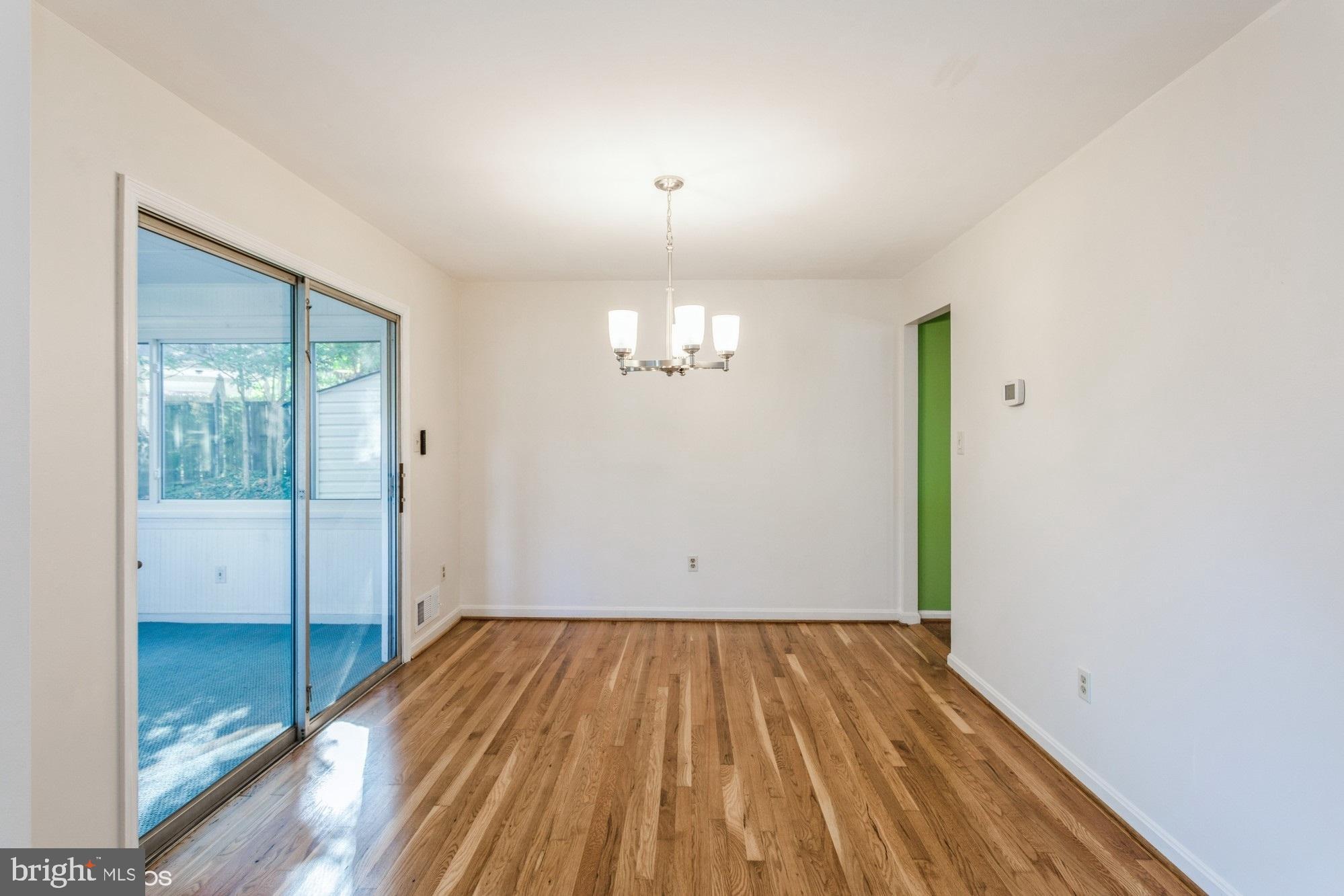 6613 Red Jacket Road Springfield, VA 22152 - Photo 14 of 40 dining room view