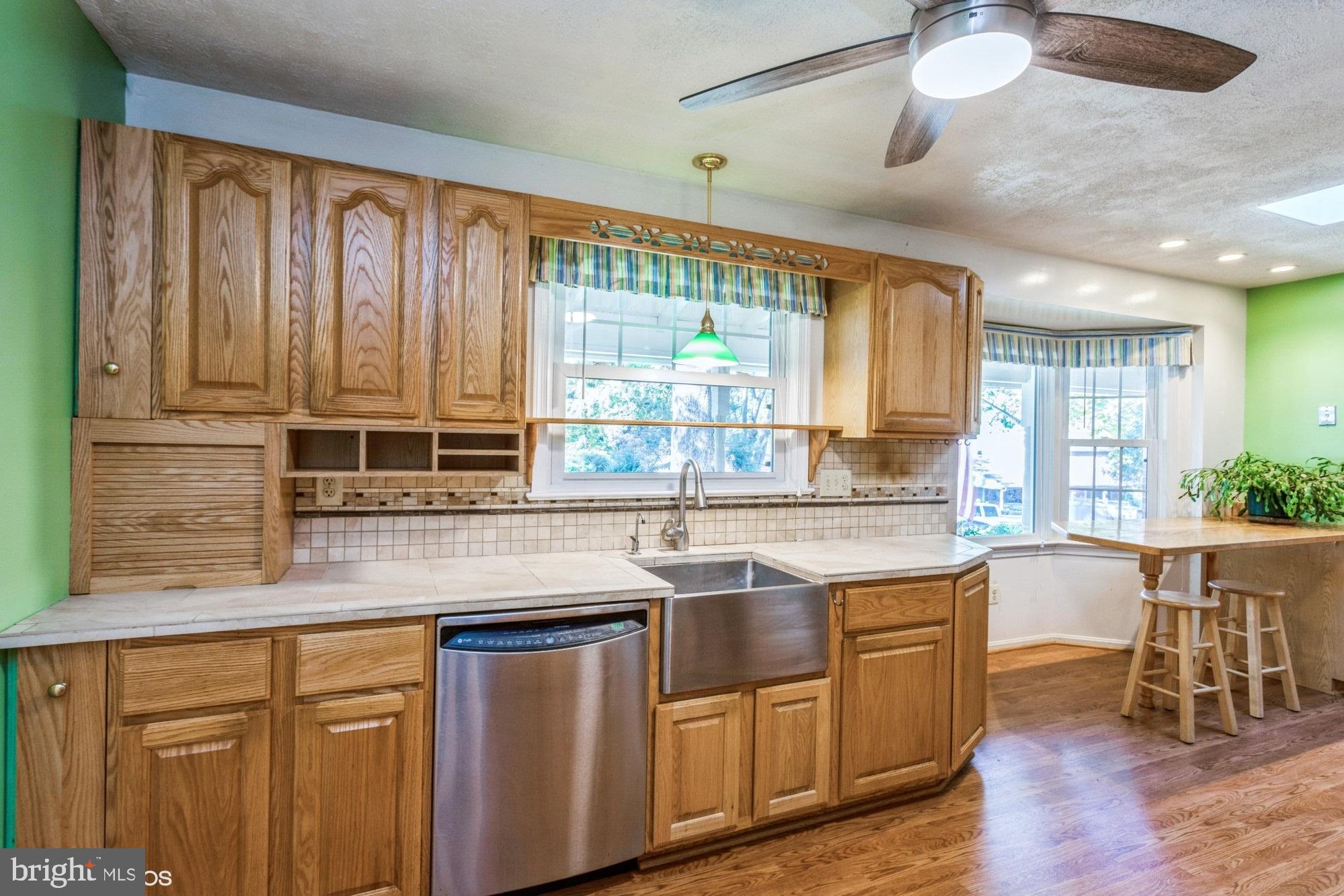 6613 Red Jacket Road Springfield, VA 22152 - Photo 8 of 40 abundant cabinet and counter space