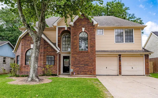 $2,390 | 3022 Norwich Street, Pearland, TX 77584