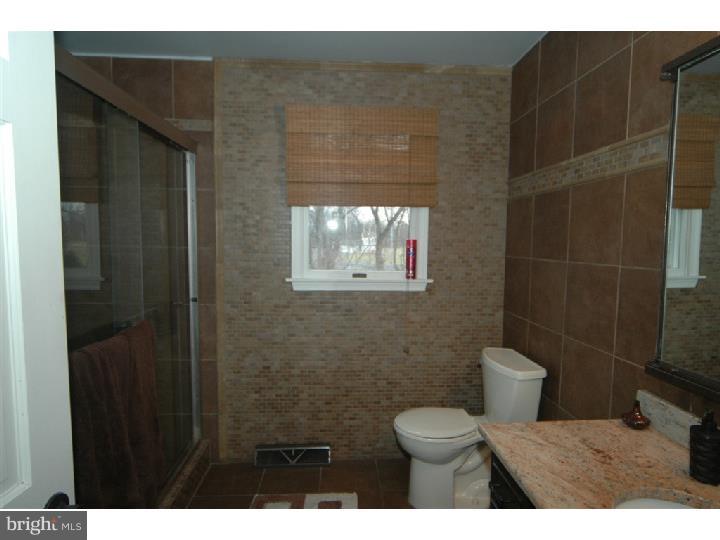 1139 Charter Road Warminster, PA 18974 - Photo 15 of 24 Bathroom