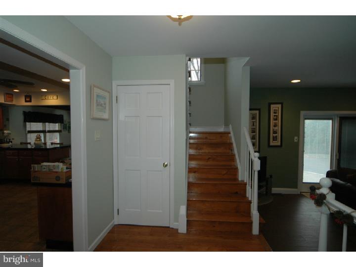 1139 Charter Road Warminster, PA 18974 - Photo 16 of 24 Gallery Image 16