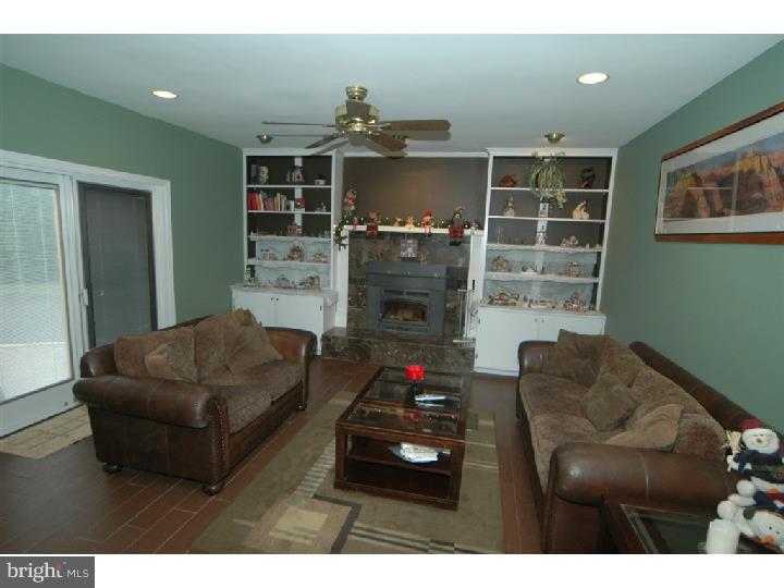 1139 Charter Road Warminster, PA 18974 - Photo 18 of 24 Gallery Image 18