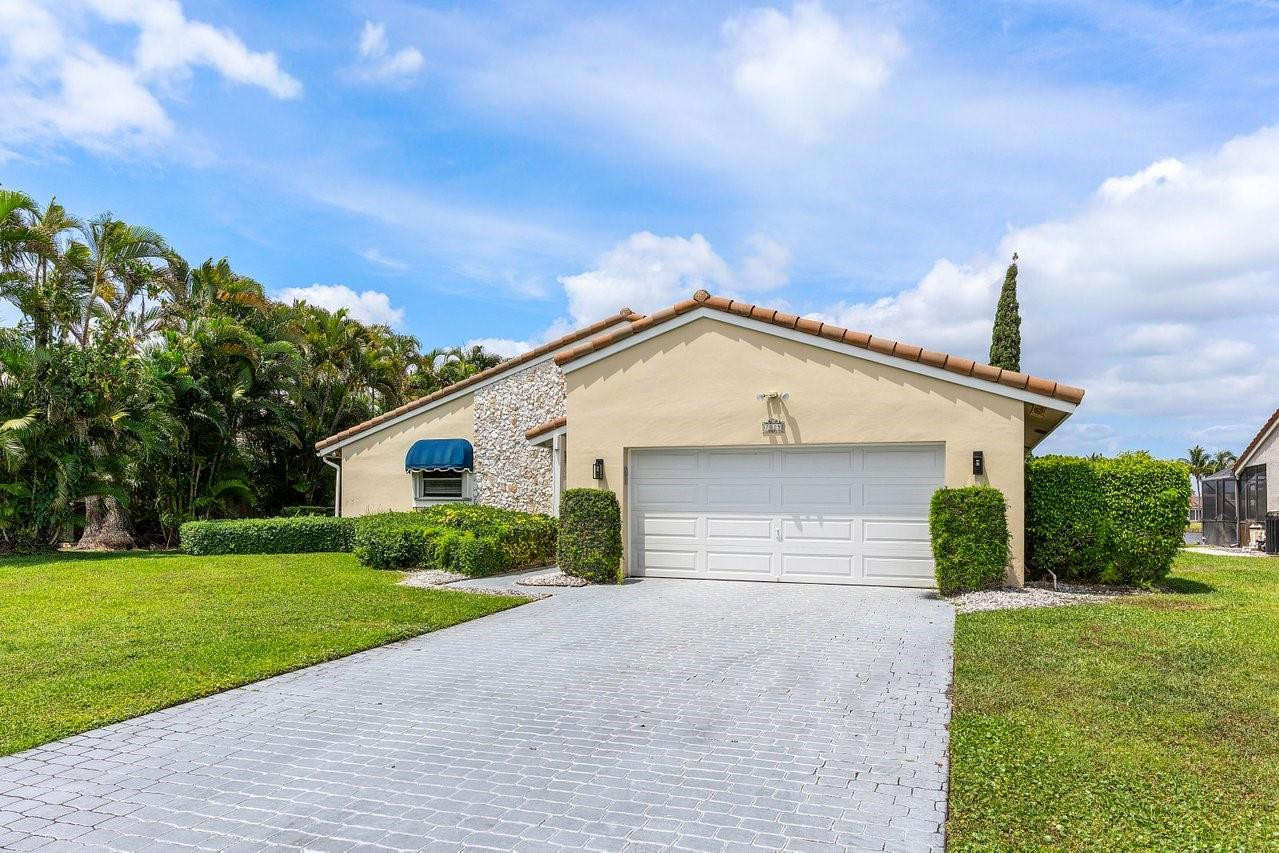 7025 Northwest 2nd Terrace Boca Raton, FL 33487 - Photo 9 of 59 Photo 9
