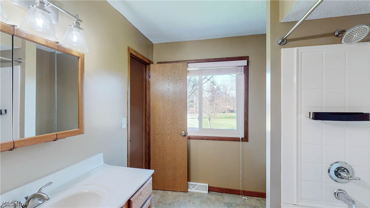 5225 Waterloo Road Atwater, OH 44201 - Photo 26 of 43 Gallery Image 26