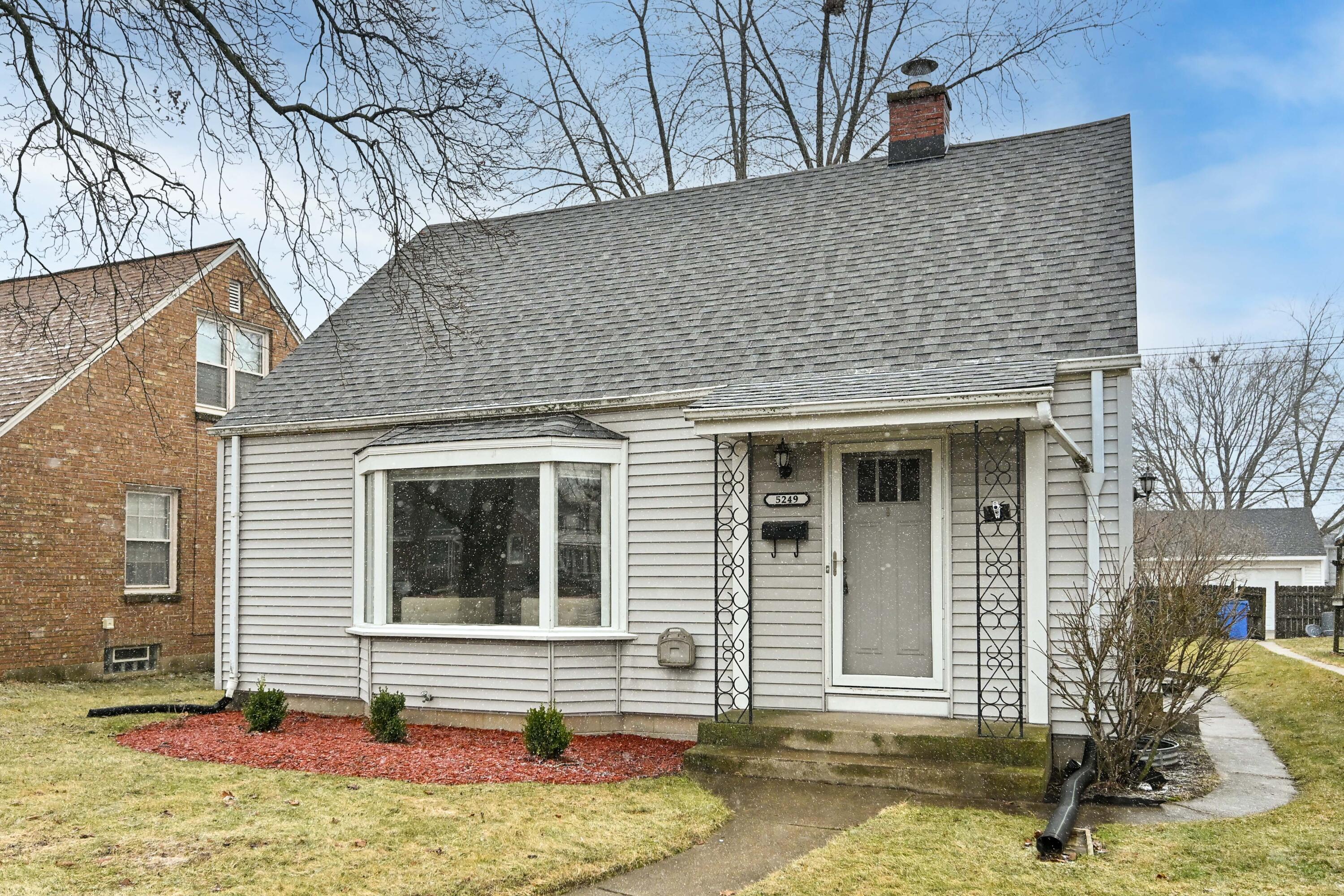 5249 North Bay Ridge Avenue Whitefish Bay, WI 53217 - Photo 1 of 1 Welcome Home!