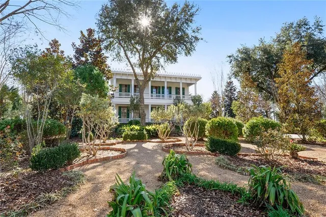 $2,100,000 | 17523 Highway 418, Lettsworth, LA 70753